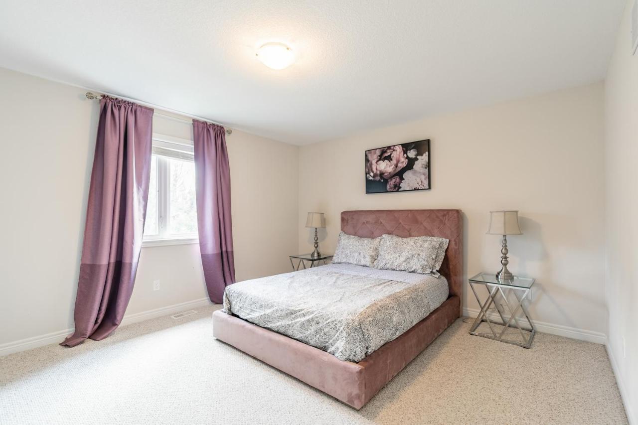 Globalstay Modern Townhomes In Lakeshore Steps To The Beach Hamilton Buitenkant foto