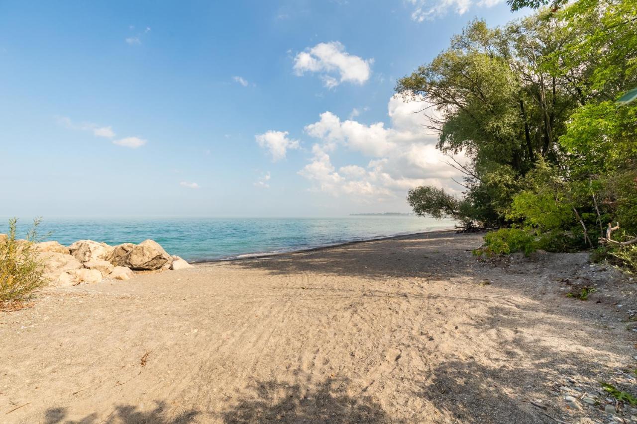 Globalstay Modern Townhomes In Lakeshore Steps To The Beach Hamilton Buitenkant foto
