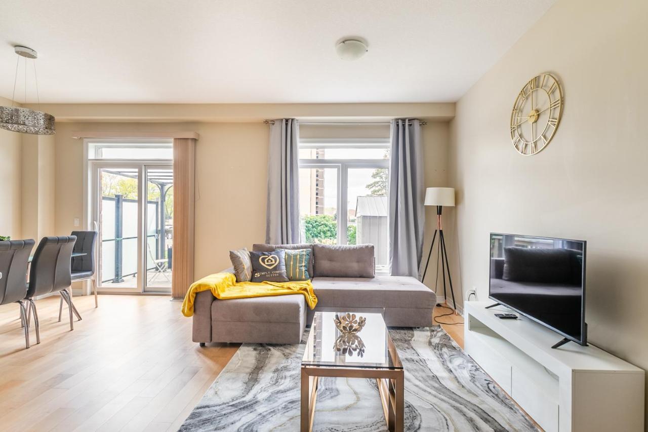 Globalstay Modern Townhomes In Lakeshore Steps To The Beach Hamilton Buitenkant foto