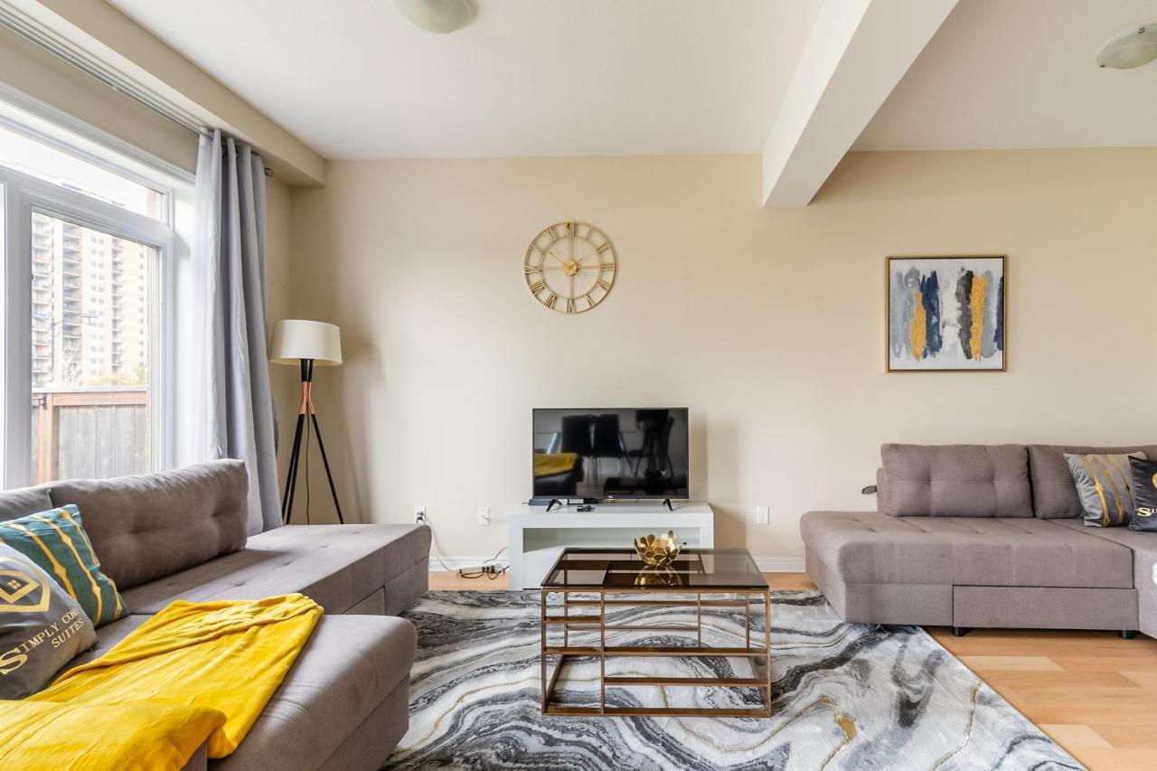 Globalstay Modern Townhomes In Lakeshore Steps To The Beach Hamilton Buitenkant foto