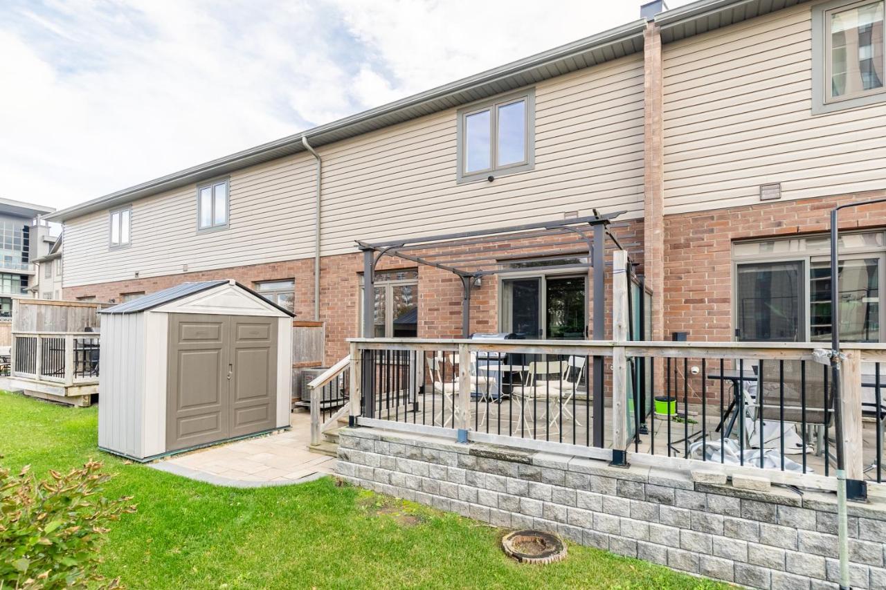 Globalstay Modern Townhomes In Lakeshore Steps To The Beach Hamilton Buitenkant foto